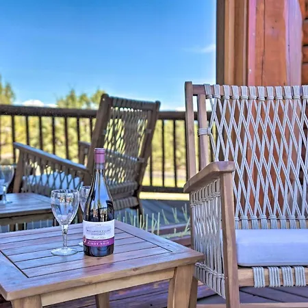 Bend Log Cabin With Cascade Mountain Views!